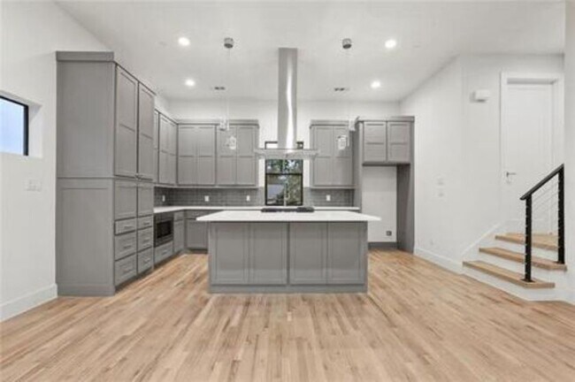 Foto del edificio - 4515 Cabell Dr