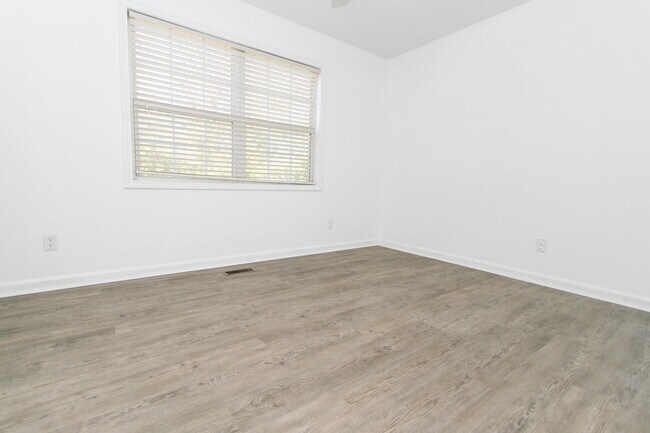 Foto del edificio - 1122 Jensen St