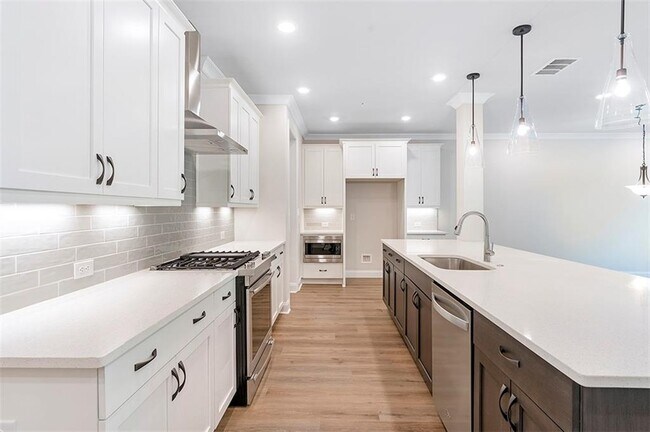 Foto del edificio - 535 Clover Ln