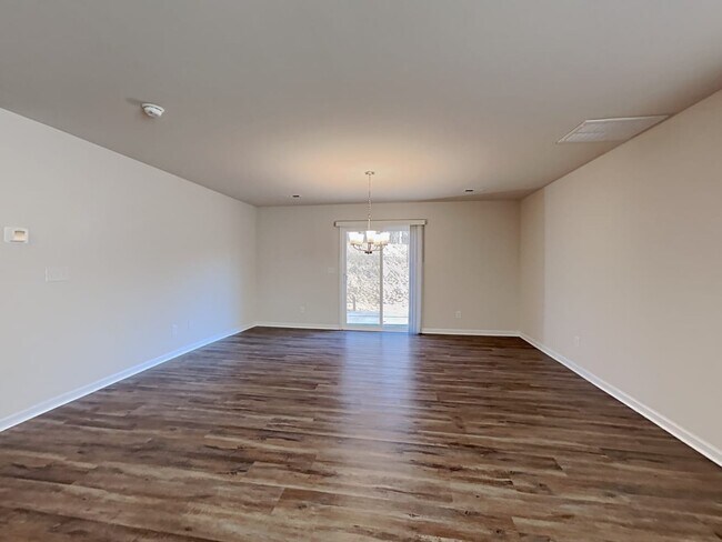 Building Photo - 535 Marinna Joy Cir