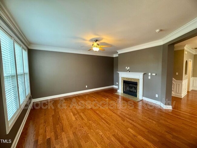 Building Photo - 121 Coffee Bluff Ln