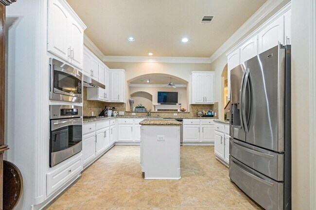 Building Photo - 1510 Olive Park