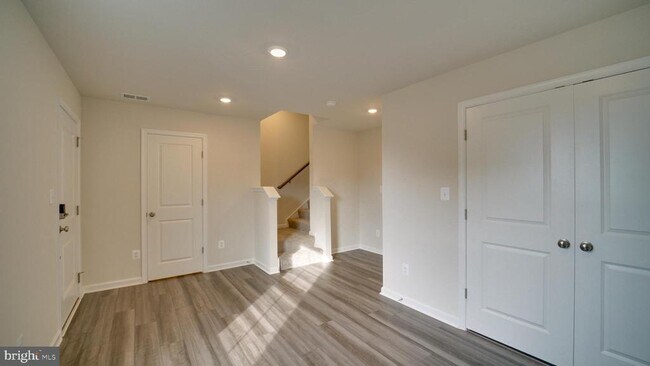 Foto del edificio - 1350 Red Clover Ln