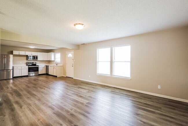 Foto del edificio - 2836 Everbloom Pl