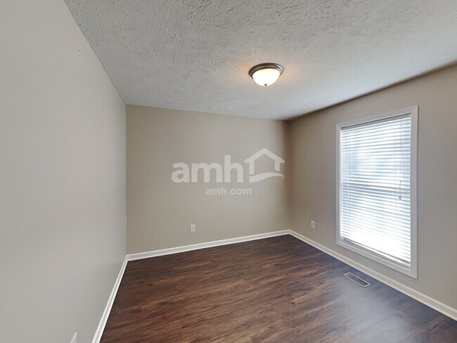 Building Photo - 3414 Leslie Ln
