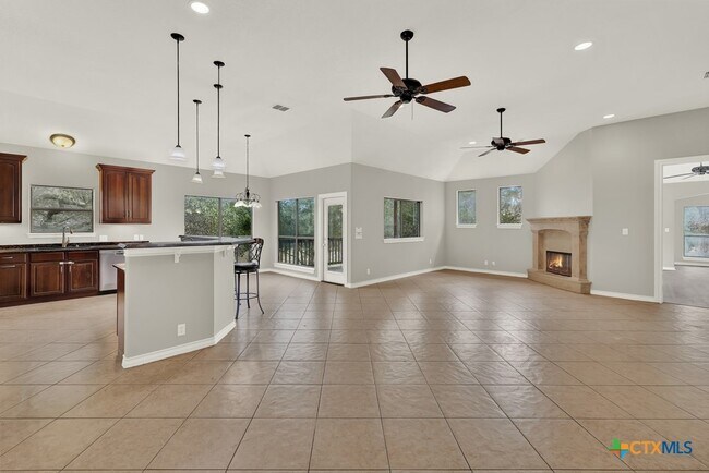 Foto del edificio - 923 Krona Ct