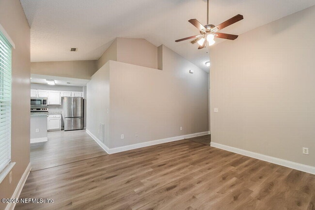 Foto del edificio - 6638 Lana Ln