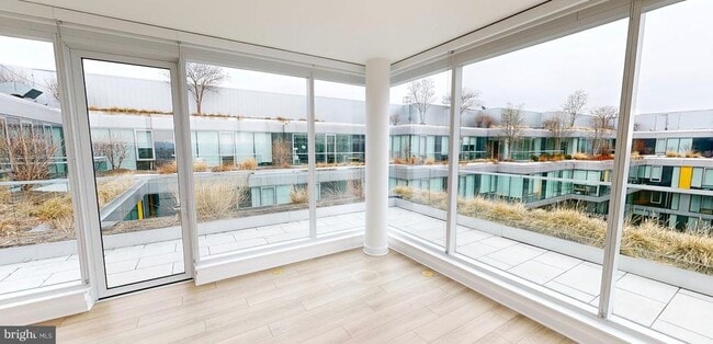 Foto del edificio - 1201 Half St SW