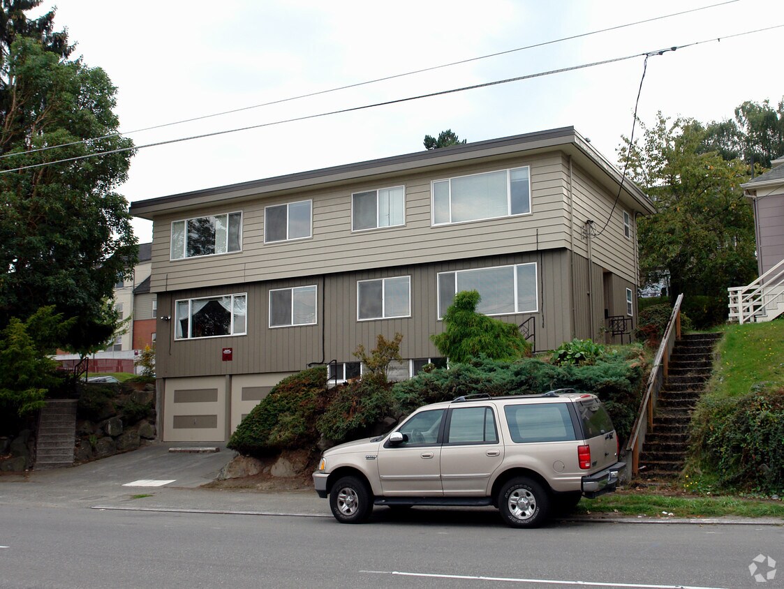 Building Photo - North Queen Anne Portfolio