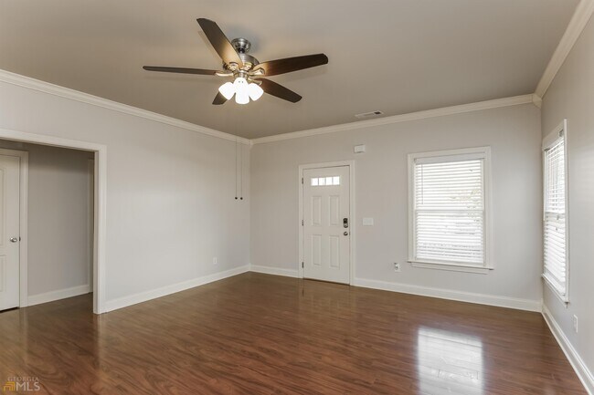 Foto del edificio - 207 Harris Ct