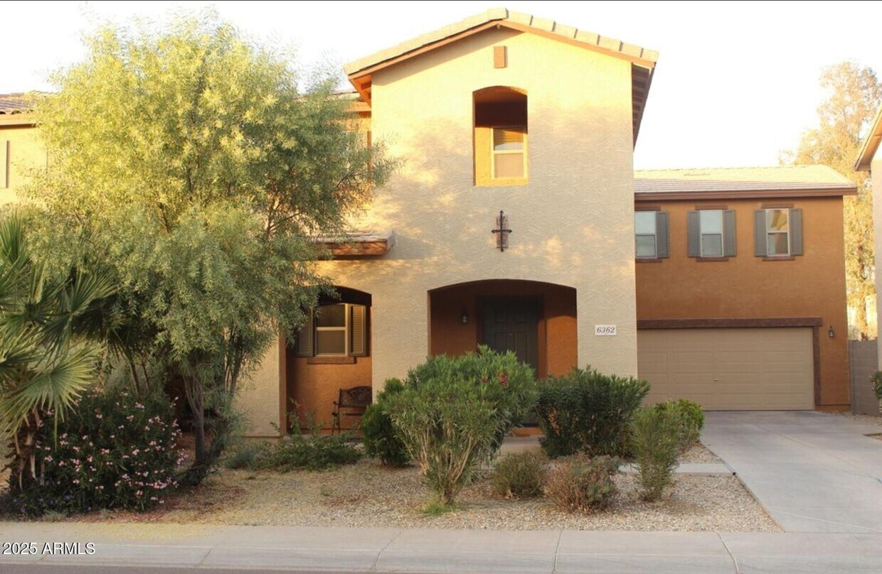 Foto principal - 6362 W Barbara Ave