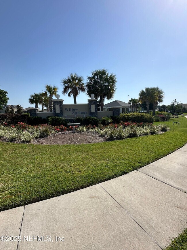 Foto del edificio - 2062 Garrison Wy