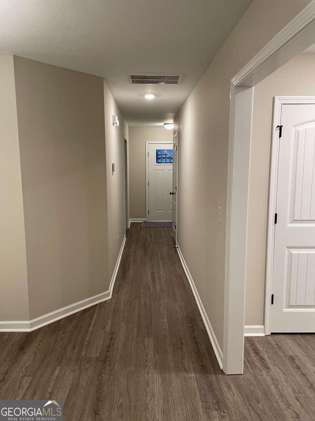 Foto del edificio - 114 Jaybee Dr