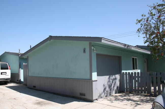 Building Photo - Eastside Cottages
