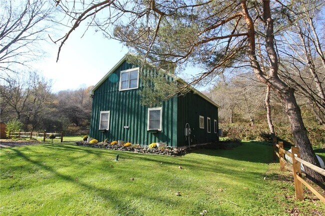 Building Photo - 1335 Poolville Rd