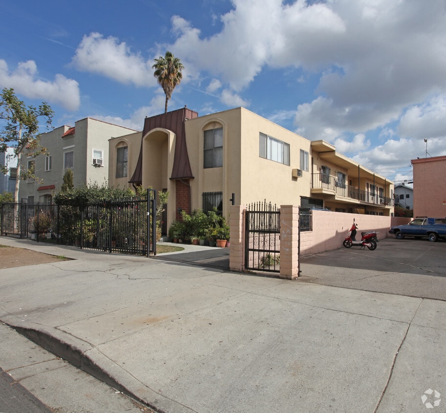 1154 N Westmoreland Ave, Los Angeles, CA 90029 Apartments in Los