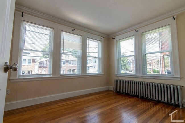 Building Photo - 86 Colborne Rd
