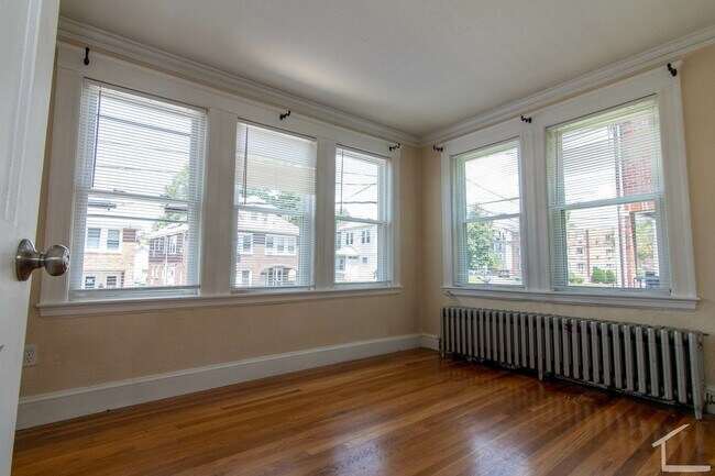Foto del edificio - 86 Colborne Rd