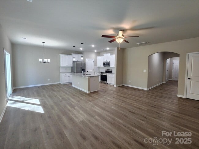 Building Photo - 12526 Susanna Dr