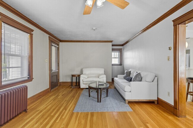 Foto del edificio - 40 Cottage Park Rd