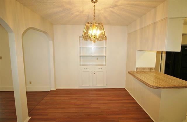 Foto del edificio - 129 Cloudcrest Dr