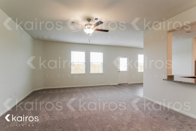 Foto del edificio - 5602 Sapphire Lagoon Rd