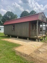 Building Photo - 3000 Poplar St