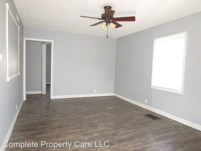 Building Photo - 2 br, 1 bath House - 2201 S. Vine