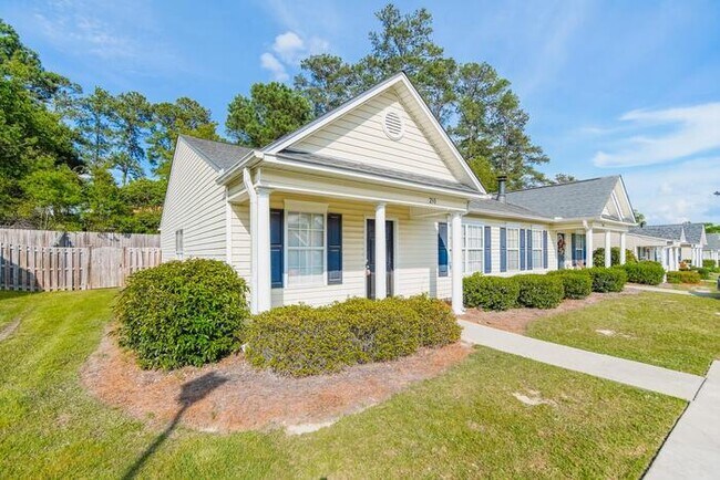 Building Photo - 230 Windsor Village Dr