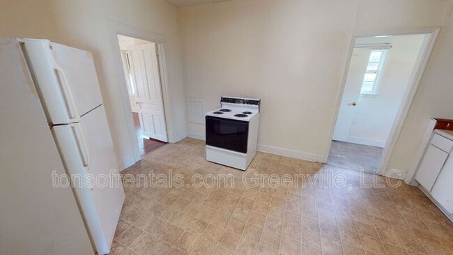 Foto del edificio - 346 Carney St