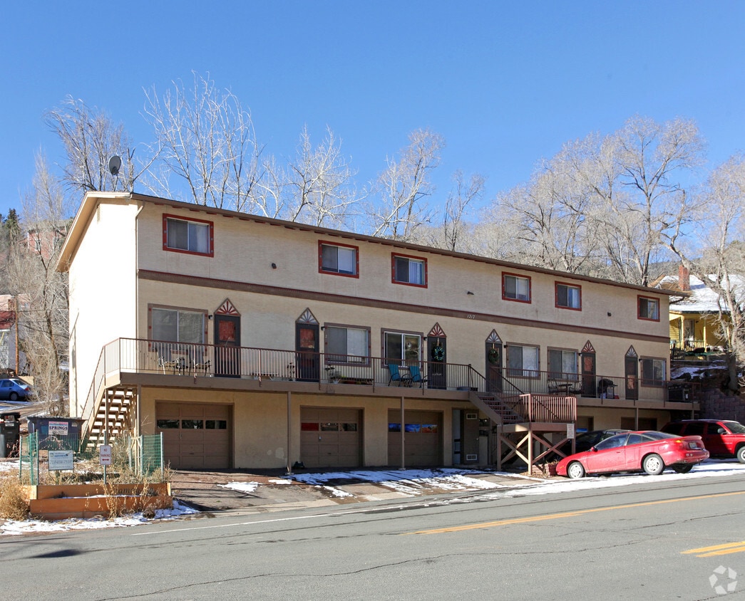 Primary Photo - Manitou Rose Apartments