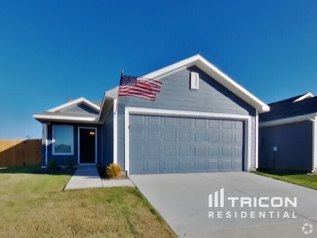 Building Photo - 6445 Middlebury Dr