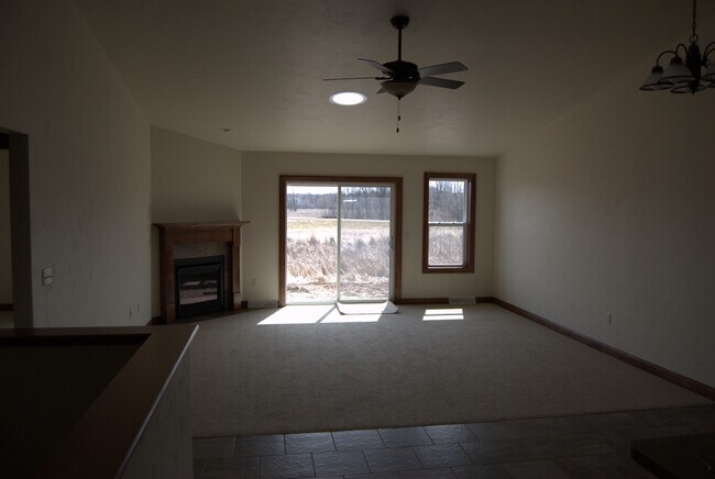 Kitchen looking into Living Room - N1710 Lily of the Valley Dr