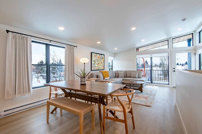 Foto del edificio - 27 4th St E