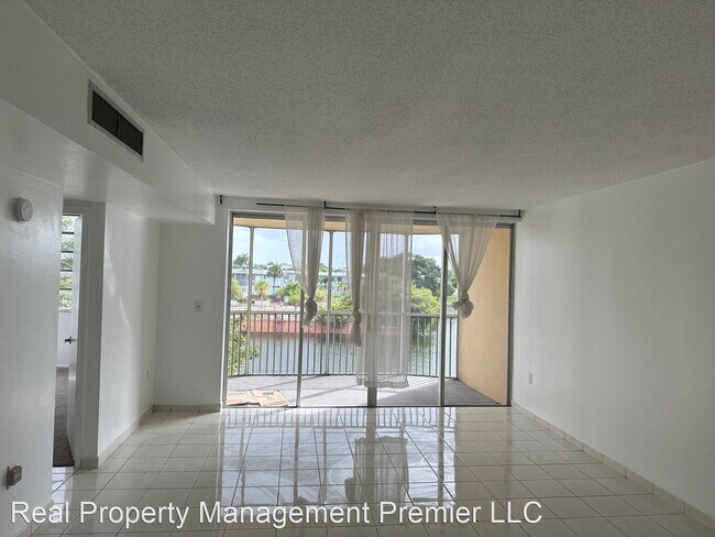 Foto del edificio - 1 br, 1 bath House - 1750 NE 191ST ST # 32...