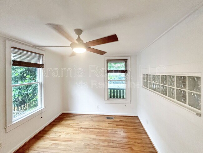 Foto del edificio - 996 Rice St NW