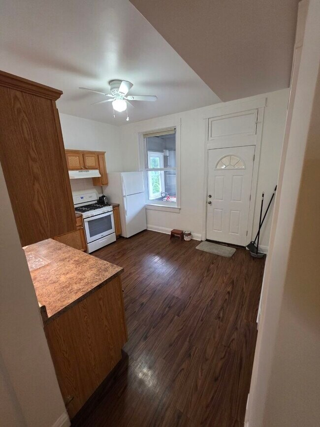Foto del edificio - 1318 N Homan Ave.
