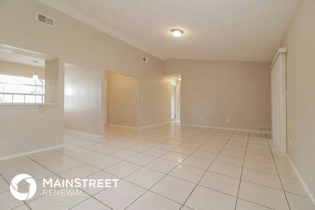 Foto del edificio - 1523 Maplewood Cir