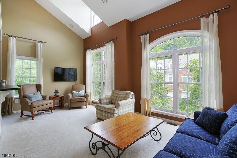 Foto principal - 710 Donato Cir