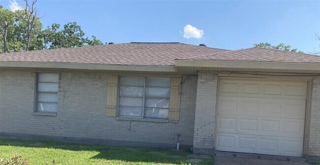 Foto del edificio - 3302 Bluefield Dr