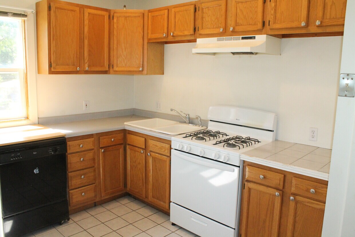 305 Elm St Unit 305, Vermillion, SD 57069 Apartments in Vermillion