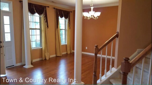 Building Photo - 5 br, 3 bath House - 517 Willow Thicket Ct