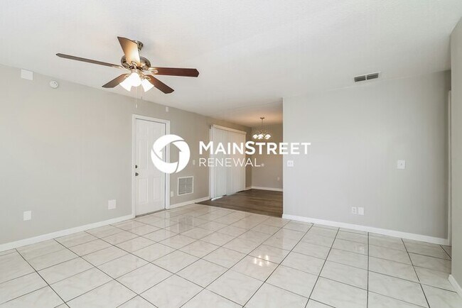 Foto del edificio - 3 Bedroom Pet-Friendly Home in POINCIANA, ...