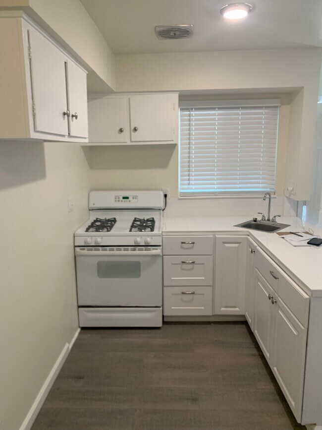 Foto del edificio - 4756 E Shields Ave