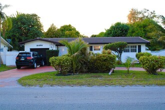 Building Photo - 16490 NE 2nd Ave