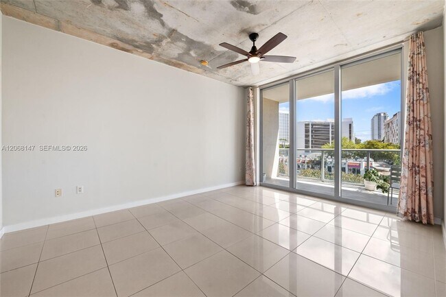 Foto del edificio - 3470 E Coast Ave