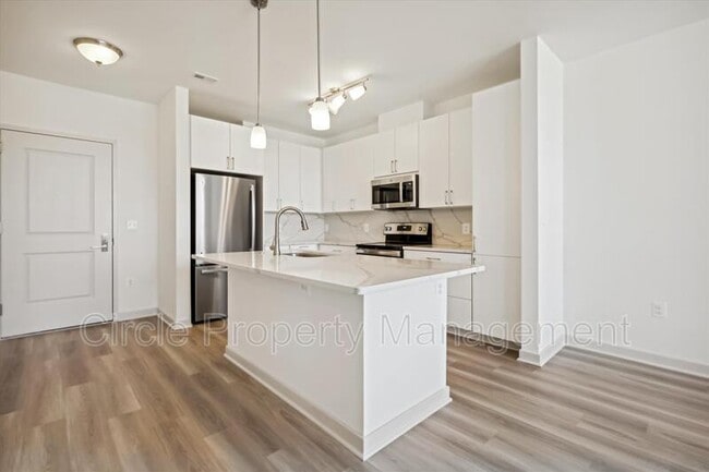 Building Photo - 10755 Fairgrounds Dr
