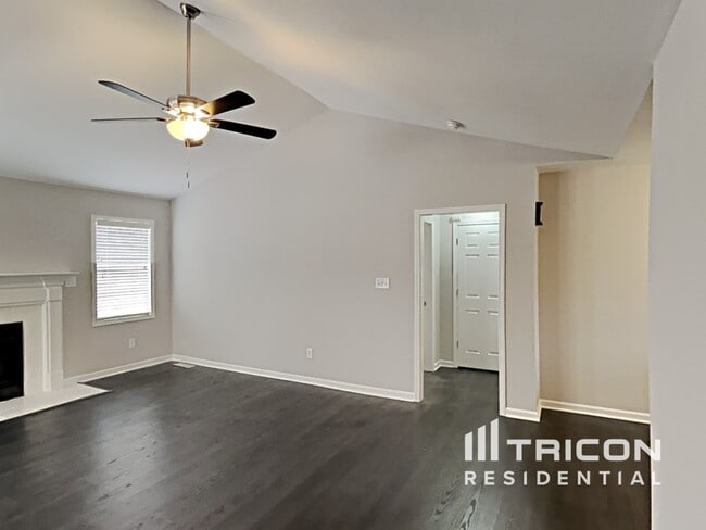 Building Photo - 210 Field Brook Dr