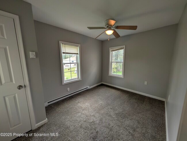 Foto del edificio - 3011 Pittston Ave