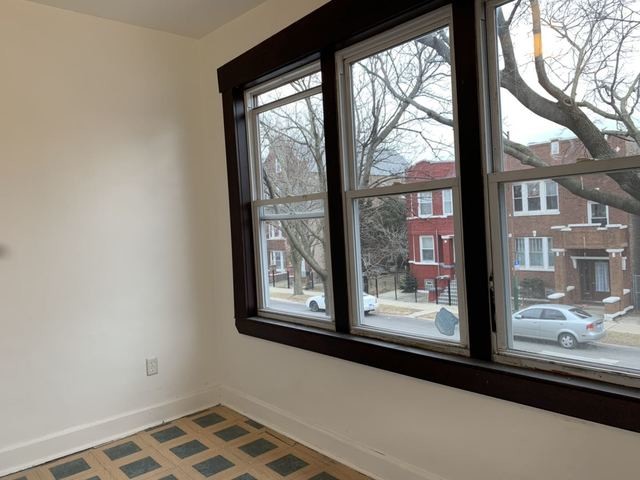Building Photo - 2856 W Pershing Rd